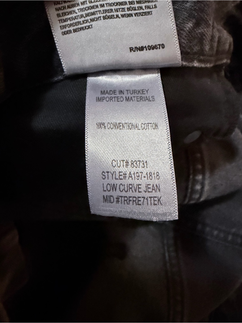 Agolde Low Curve Jeans in colour Symbolic - Picture 4 of 4